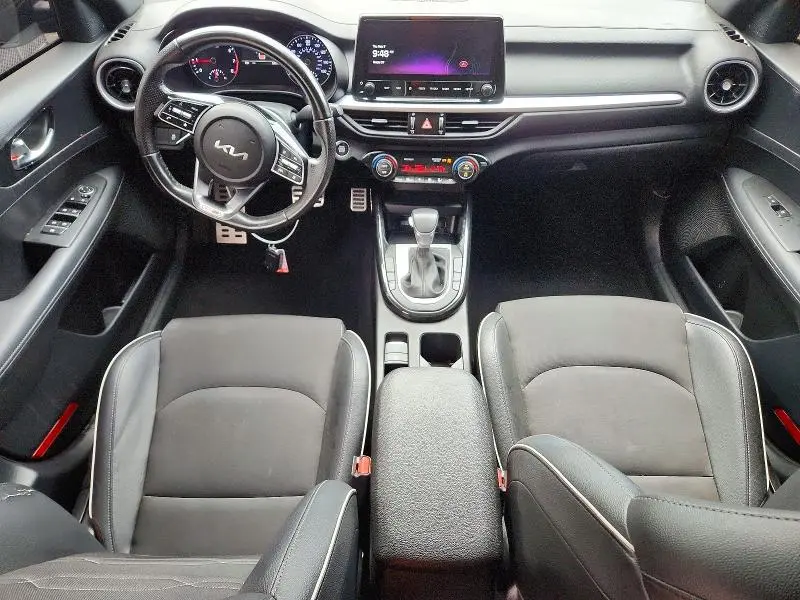 2023 KIA FORTE GT LINE  