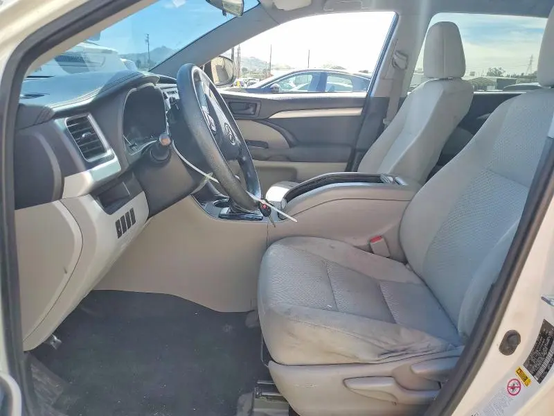 2015 TOYOTA HIGHLANDER LE  