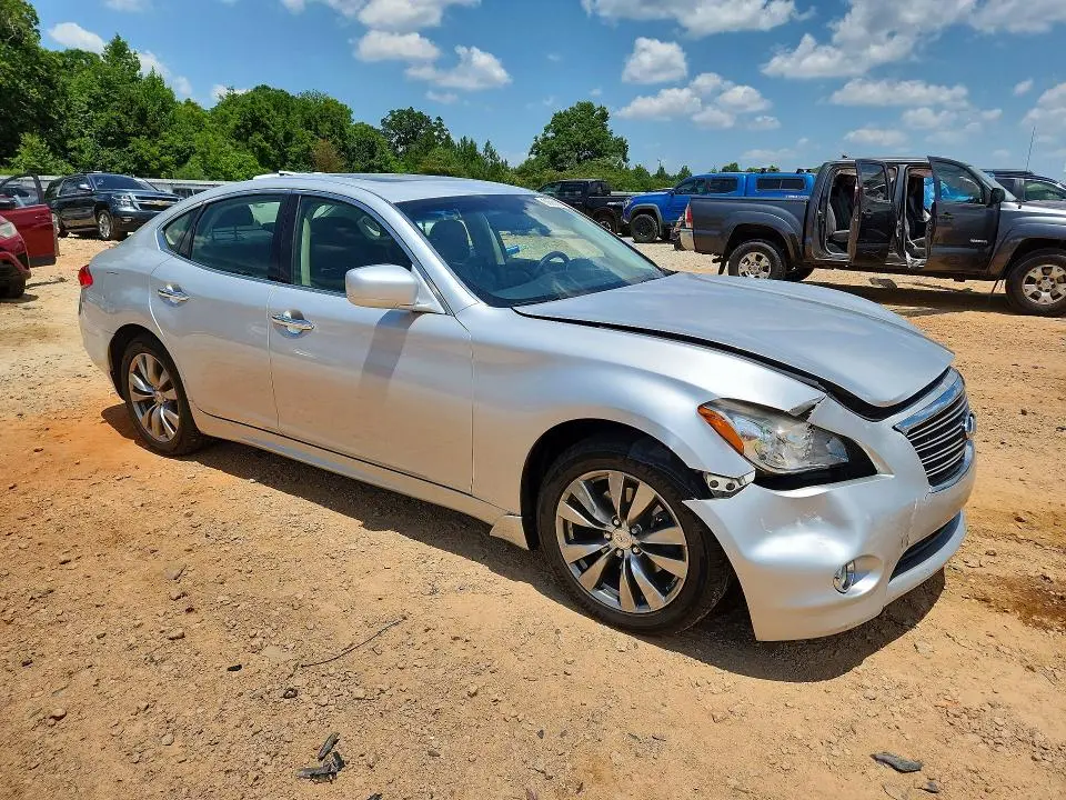 2013 INFINITI M37 X  