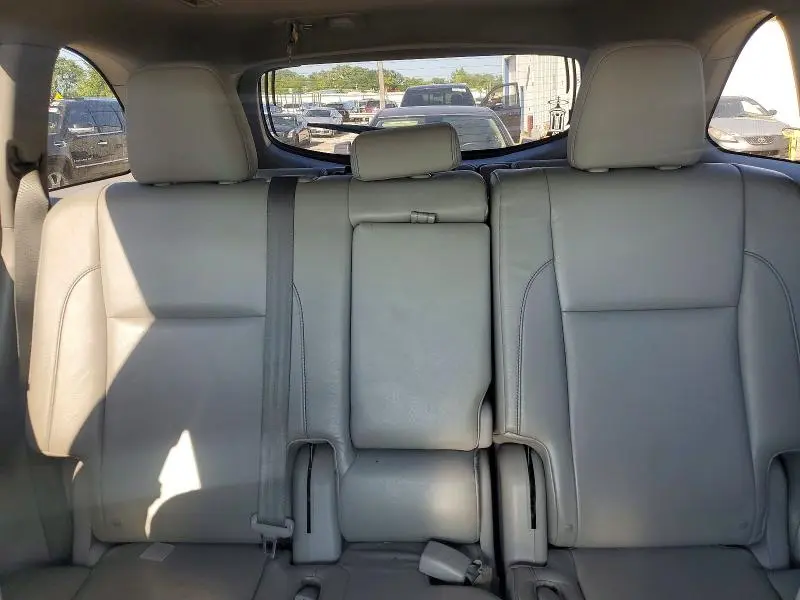 2014 TOYOTA HIGHLANDER XLE  