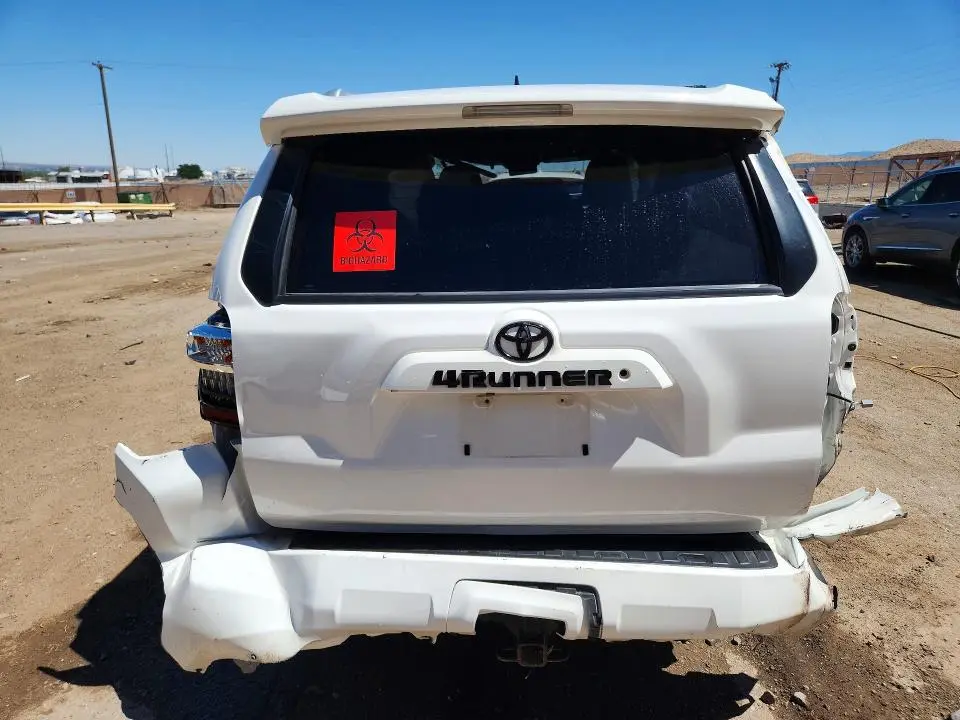 2018 TOYOTA 4RUNNER SR5  