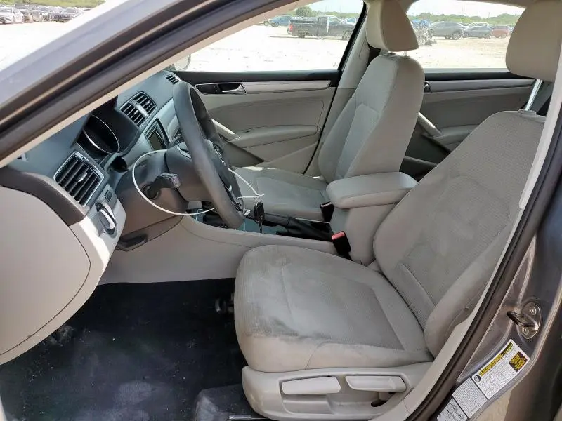 2017 VOLKSWAGEN PASSAT S