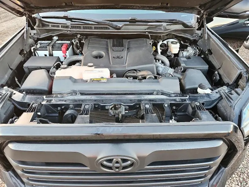 2022 TOYOTA TUNDRA SR5  