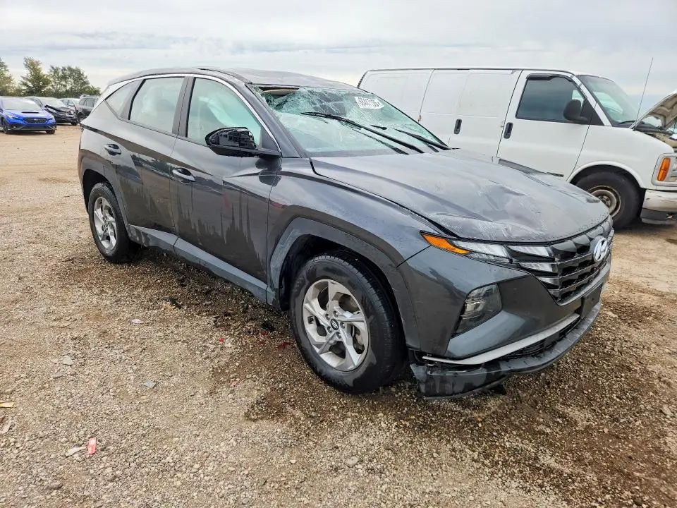 2024 HYUNDAI TUCSON SE  
