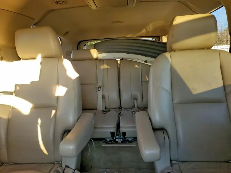 2011 CHEVROLET SUBURBAN C1500 LTZ  