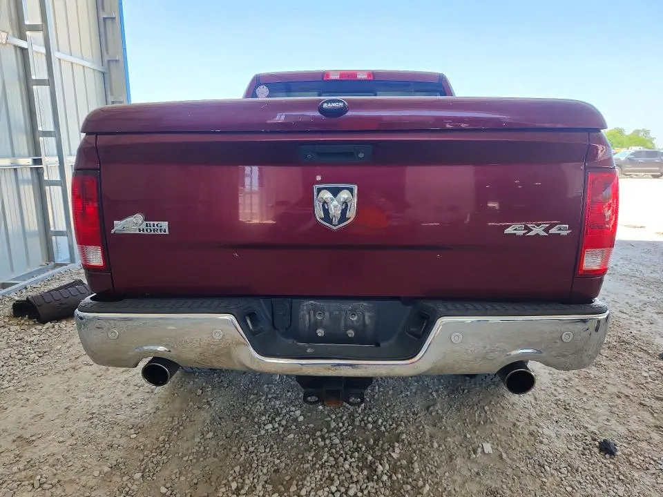 2016 RAM 1500 SLT  