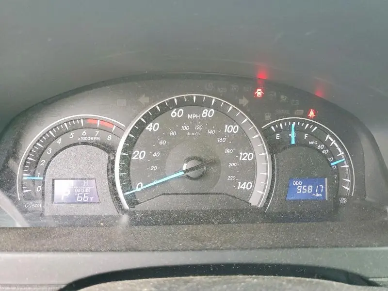 2012 TOYOTA CAMRY LE  