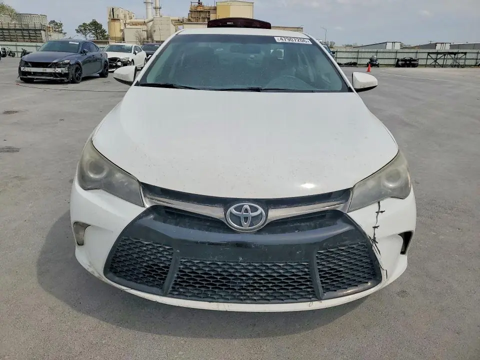 2017 TOYOTA CAMRY SE  
