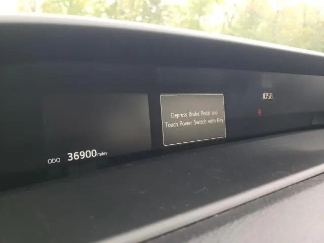 2022 TOYOTA PRIUS LE