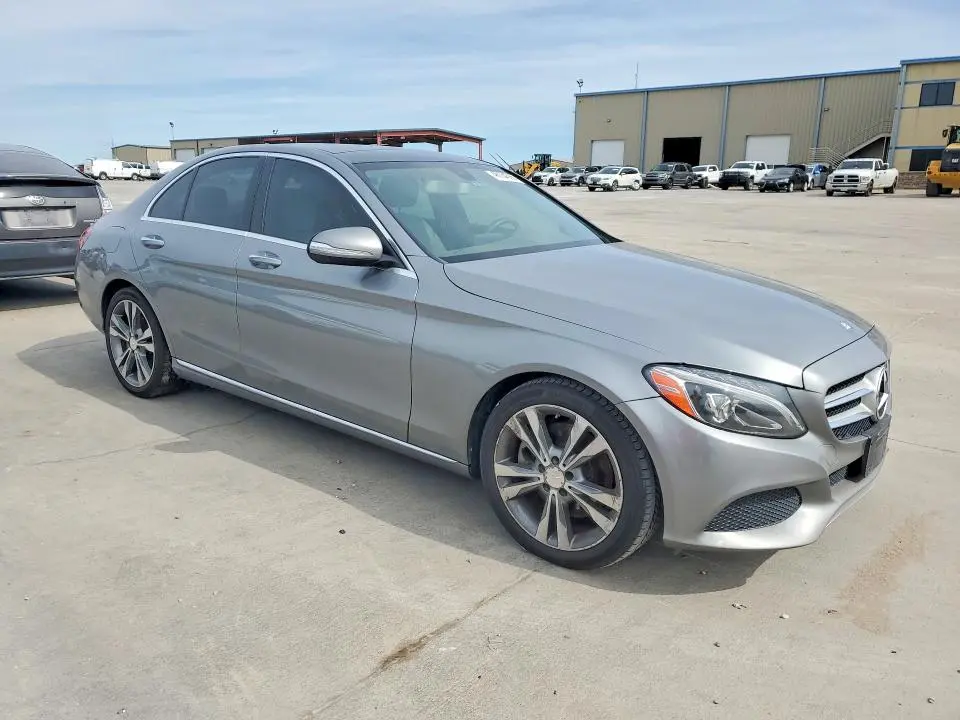 2015 MERCEDES-BENZ C 300  