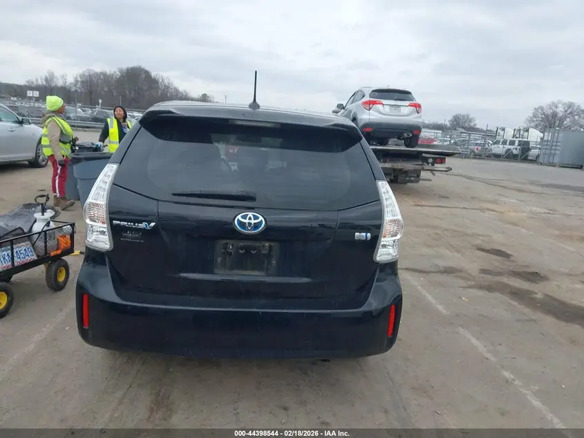 2012 TOYOTA PRIUS V FIVE