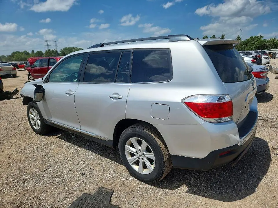2012 TOYOTA HIGHLANDER SE  