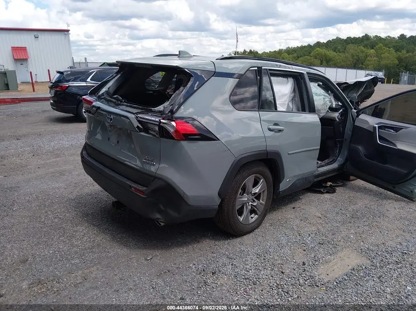 2022 TOYOTA RAV4 HYBRID XLE