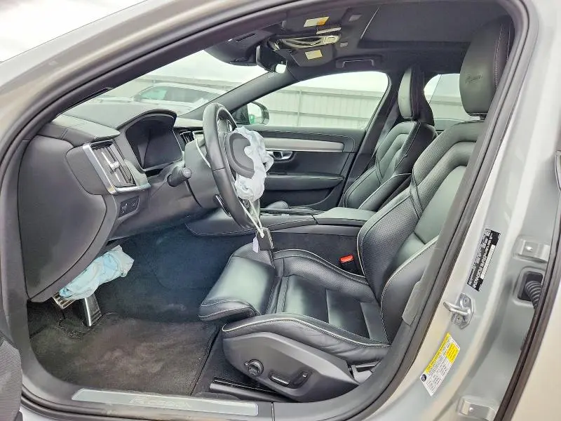 2020 VOLVO S90 T6 OCEAN RACE  