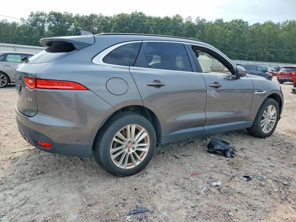 2017 JAGUAR F-PACE PRESTIGE  