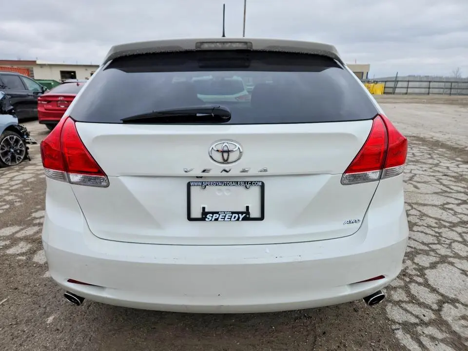 2010 TOYOTA VENZA AWD V6  