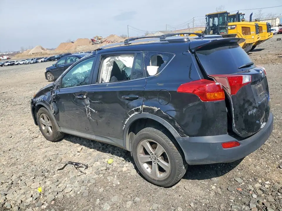2015 TOYOTA RAV4 XLE  