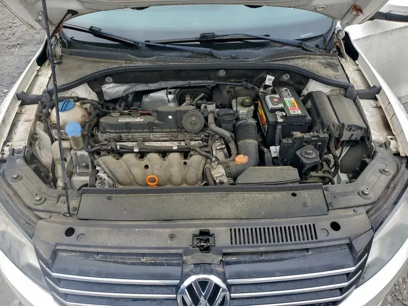 2013 VOLKSWAGEN PASSAT S  