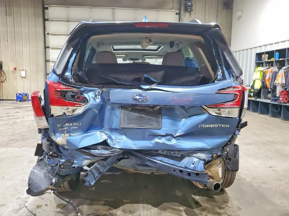 2021 SUBARU FORESTER LIMITED  