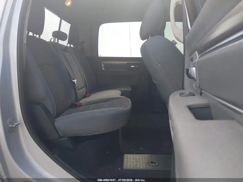2017 RAM 1500 SLT