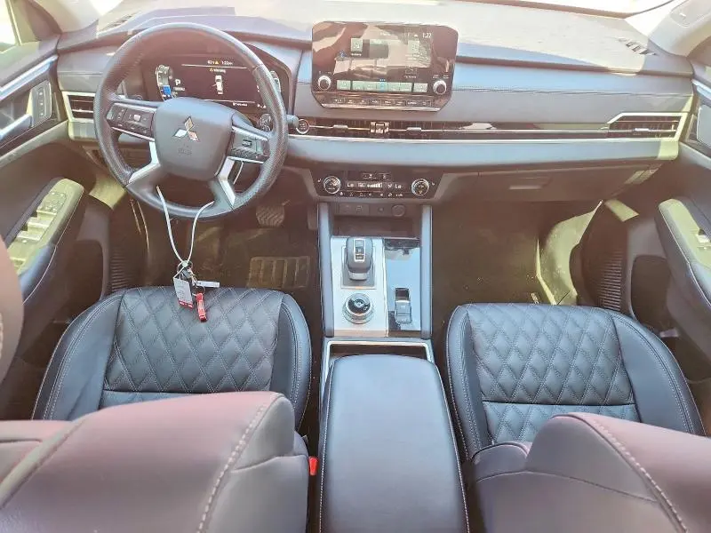 2024 MITSUBISHI OUTLANDER SEL  