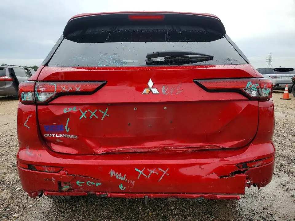 2022 MITSUBISHI OUTLANDER   