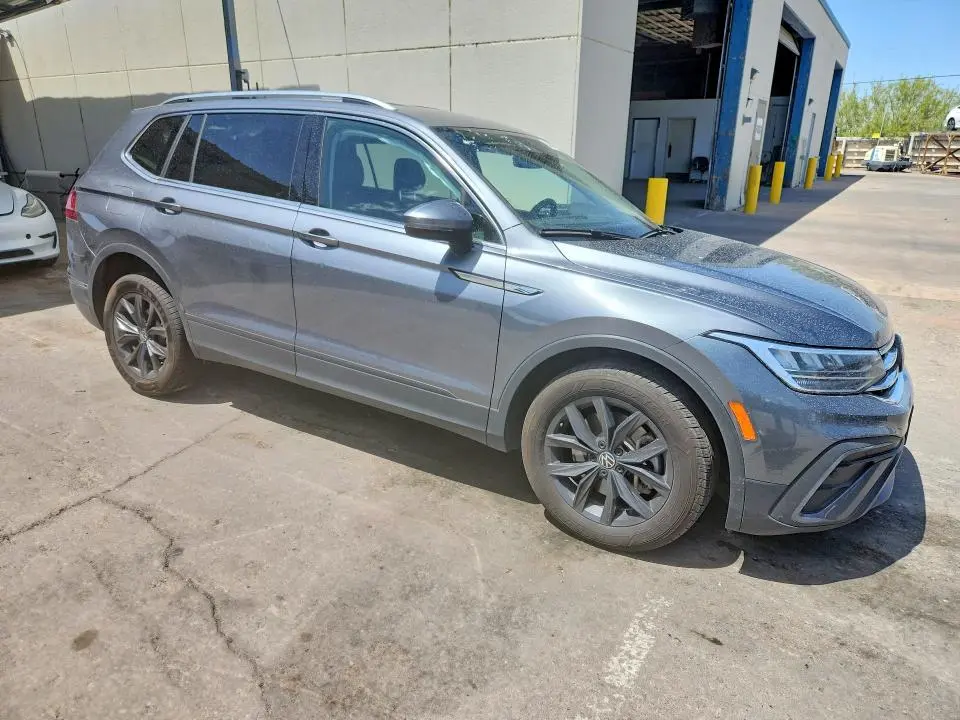 2024 VOLKSWAGEN TIGUAN SE  