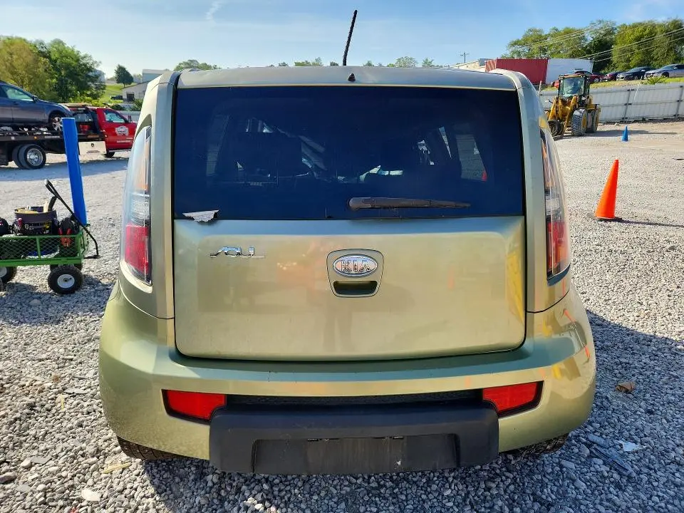 2010 KIA SOUL +  