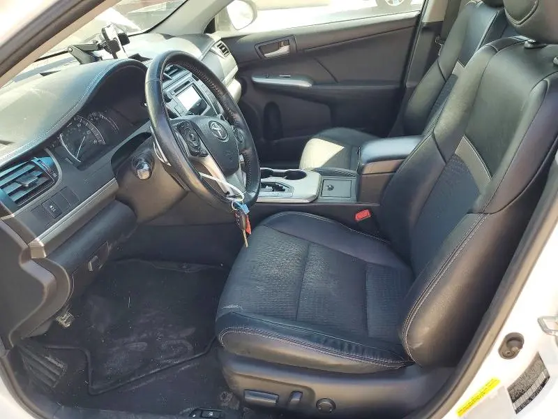 2014 TOYOTA CAMRY SE  