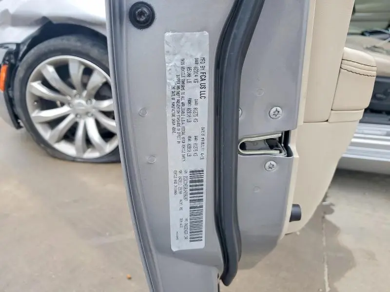 2018 CHRYSLER 300 LIMITED  