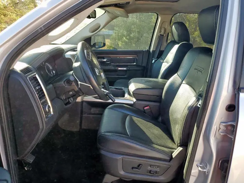 2016 RAM 1500 LARAMIE  