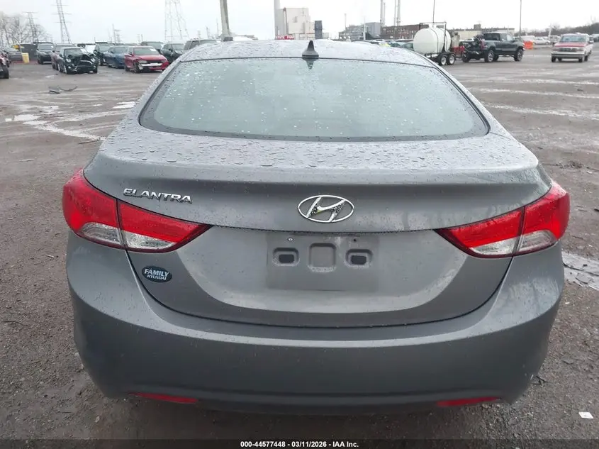 2012 HYUNDAI ELANTRA GLS