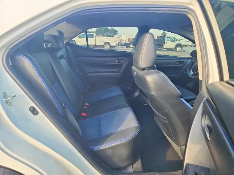 2018 TOYOTA COROLLA SE  