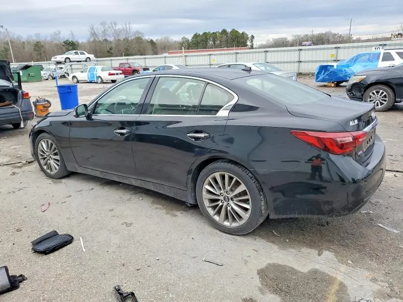 2018 INFINITI Q50 LUXE  