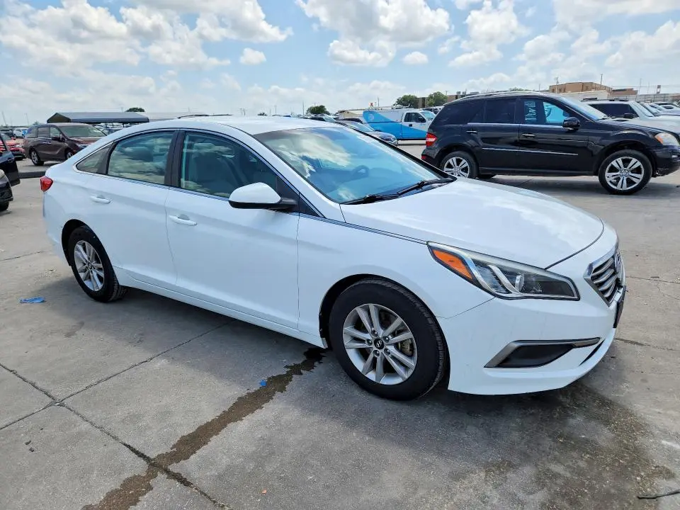 2016 HYUNDAI SONATA SE  