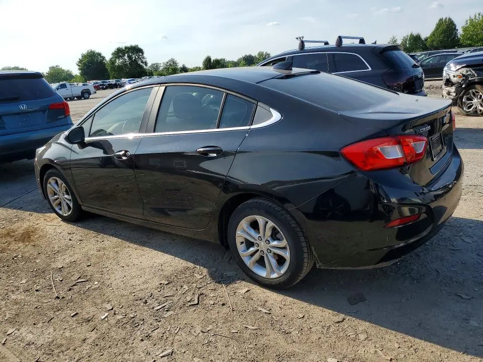 2019 CHEVROLET CRUZE LT  