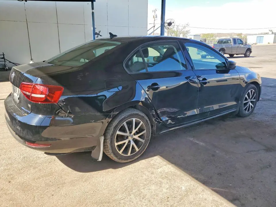 2016 VOLKSWAGEN JETTA SE  