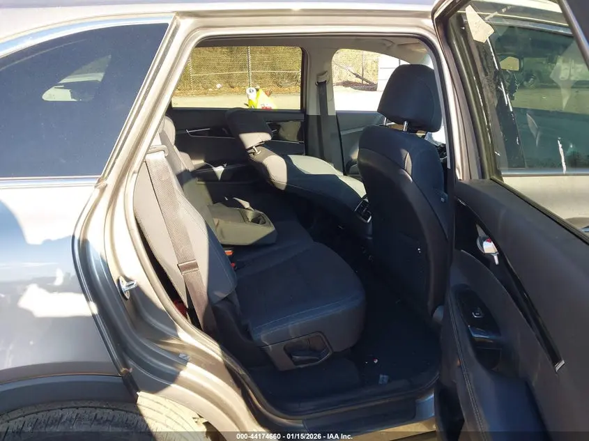 2017 KIA SORENTO 2.4L LX