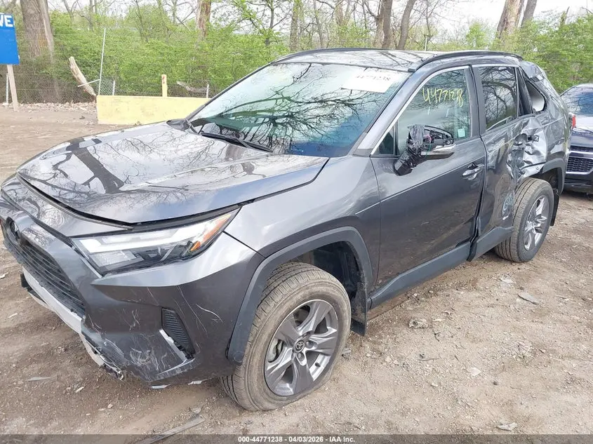2023 TOYOTA RAV4 HYBRID XLE
