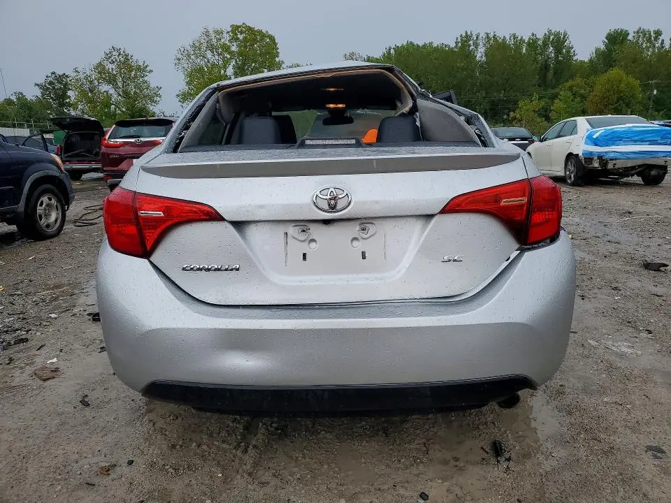 2019 TOYOTA COROLLA SE  