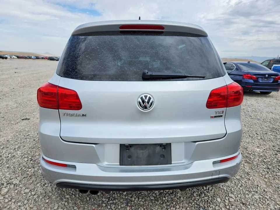2017 VOLKSWAGEN TIGUAN SPORT  