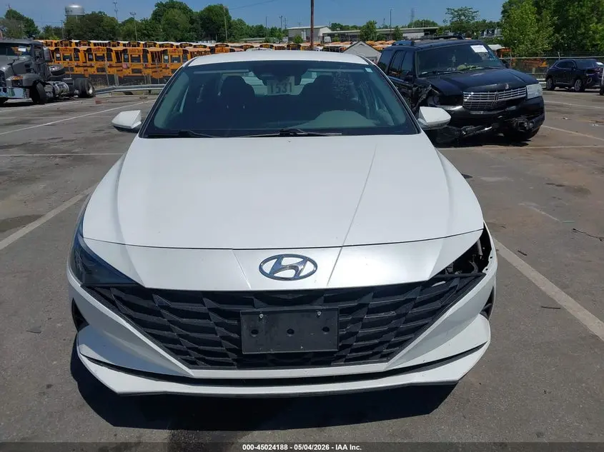 2021 HYUNDAI ELANTRA SE
