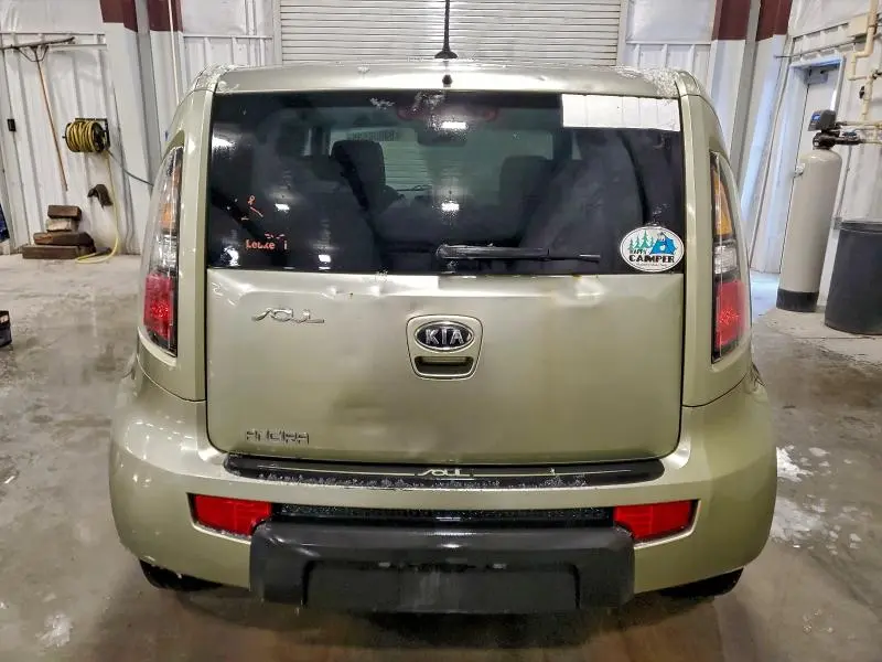 2011 KIA SOUL +  