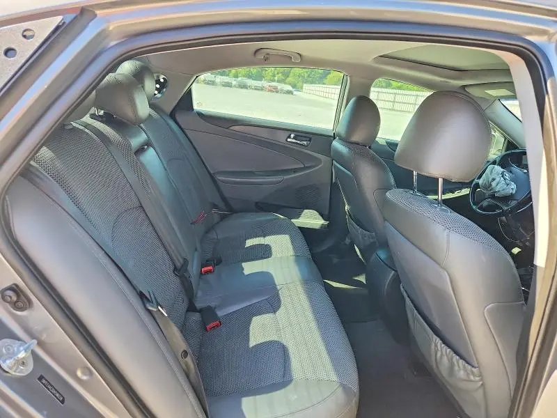 2013 HYUNDAI SONATA SE  