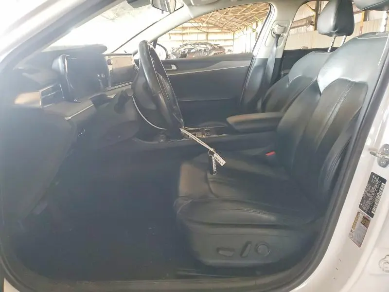 2022 KIA K5 EX  