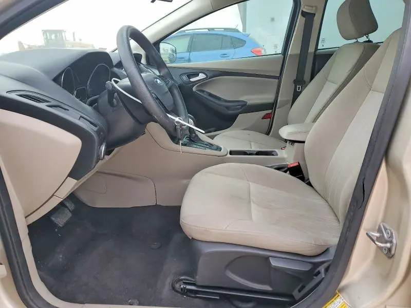 2017 FORD FOCUS SE  
