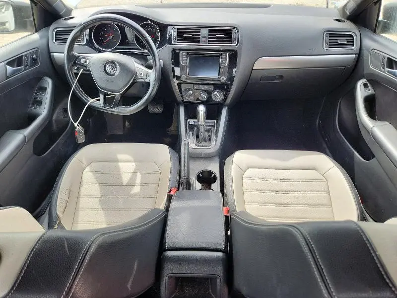 2016 VOLKSWAGEN JETTA SPORT  