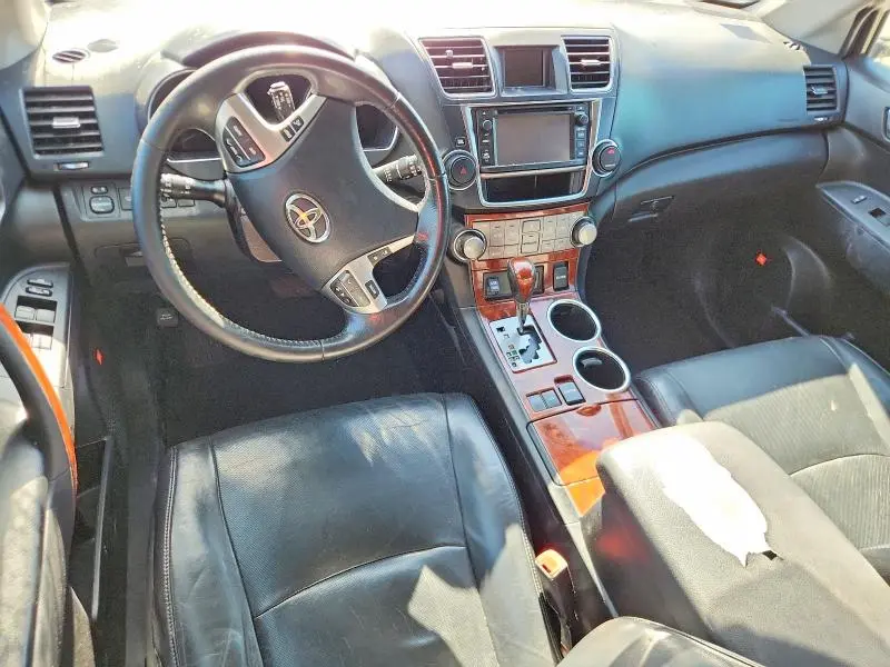 2013 TOYOTA HIGHLANDER LIMITED  