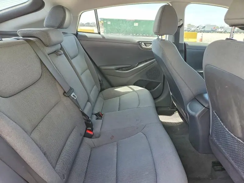 2021 HYUNDAI IONIQ SE  