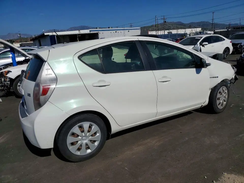 2013 TOYOTA PRIUS C TWO  
